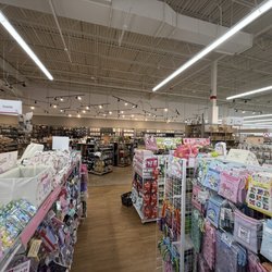 Daiso - More stuff.