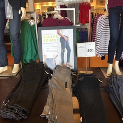 Banana Republic Factory Store