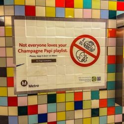 Hollywood/Western Red Line station - Champagne Papi