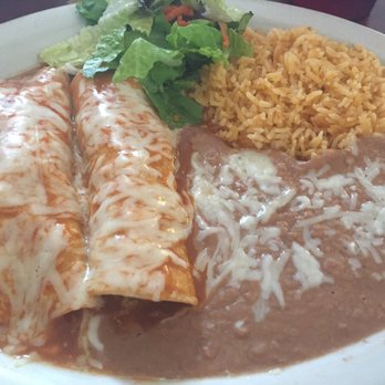 Mi Pueblito Taqueria - Chicken enchilada plate - Mexican Near Me - Lincoln, California Mi Pueblito Taqueria - Chicken enchilada plate - Mexican Near Me - Lincoln, California