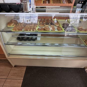 Mary Lee Donuts - a display case filled with donuts - Donuts Near Me - Houston, Texas Mary Lee Donuts - a display case filled with donuts - Donuts Near Me - Houston, Texas