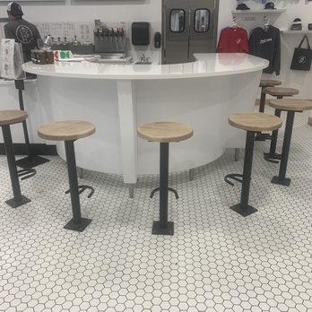 Bridgeman's Ice Cream Parlor - Inside counter - Ice Cream & Frozen Yogurt Near Me - Woodbury, Minnesota Bridgeman's Ice Cream Parlor - Inside counter - Ice Cream & Frozen Yogurt Near Me - Woodbury, Minnesota
