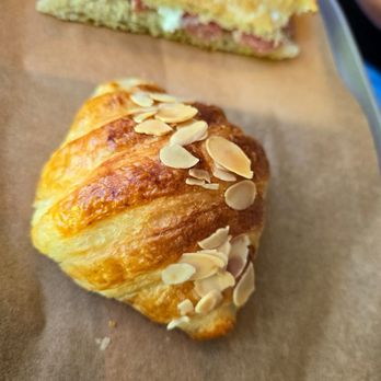 Starbucks Reserve Roastery Chicago - Almond cornetto - Coffee Roasteries Near Me - Chicago, Illinois