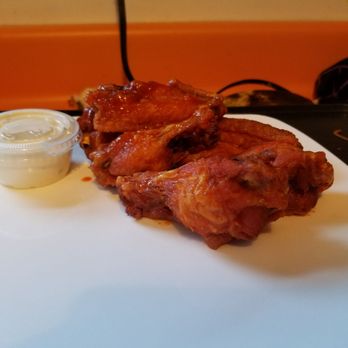 Gino's Pizza Place - Pizza Near Me - Tonawanda, New York