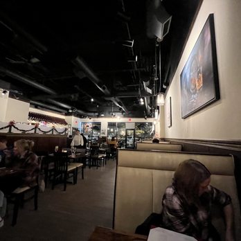 Serrato's Steakhouse - Inside the restaurant - Steakhouses Near Me - Franklin, Tennessee Serrato's Steakhouse - Inside the restaurant - Steakhouses Near Me - Franklin, Tennessee