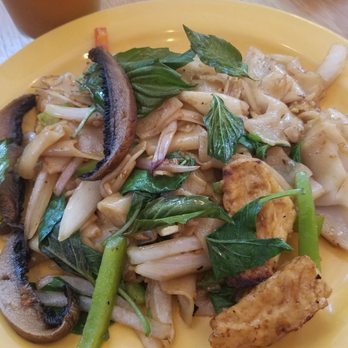 Kati Vegan Thai - Pad Kee Mao, aka Portobello "Drunken" Noodles - Thai Near Me - Seattle, Washington Kati Vegan Thai - Pad Kee Mao, aka Portobello "Drunken" Noodles - Thai Near Me - Seattle, Washington