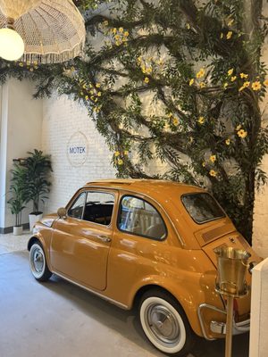 Motek Flatiron by null