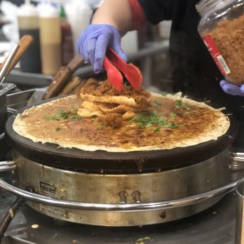Joe's Steam Rice Roll - Making the chinese crepe - Dim Sum Near Me - Flushing, New York Joe's Steam Rice Roll - Making the chinese crepe - Dim Sum Near Me - Flushing, New York