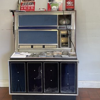 Fishkill Tire & Auto Repair - Old time jukebox - Tires Near Me - Fishkill, New York