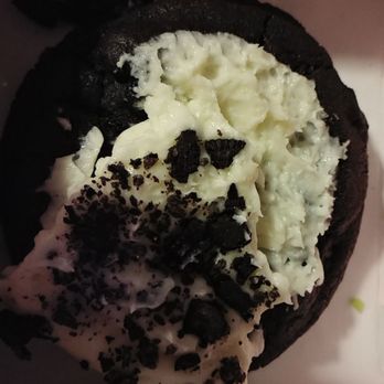 Crumbl - Gilbert - Smeared Oreo cookie - Bakeries Near Me - Gilbert, Arizona Crumbl - Gilbert - Smeared Oreo cookie - Bakeries Near Me - Gilbert, Arizona