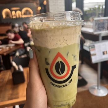 Pressed Cafe Seaport - Peaches and Cream Matcha - Breakfast & Brunch Near Me - Boston, Massachusetts