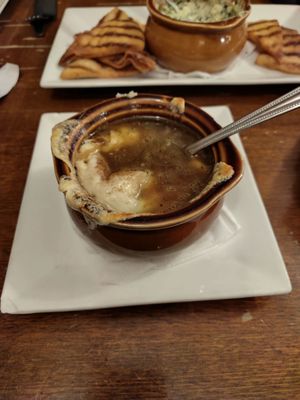 Carriage House Restaurant & Tavern by null