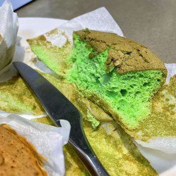 Kam Hing Bakery - Pandan sponge cake - Bakeries Near Me - New York, New York Kam Hing Bakery - Pandan sponge cake - Bakeries Near Me - New York, New York