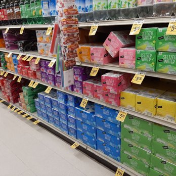 Safeway - Get SALE on soda & selzer water. - Grocery Near Me - Honolulu, Hawaii