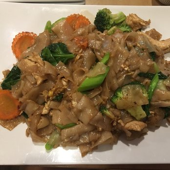 Pho Basil - Chicken Pad See You - Vietnamese Near Me - Boston, Massachusetts