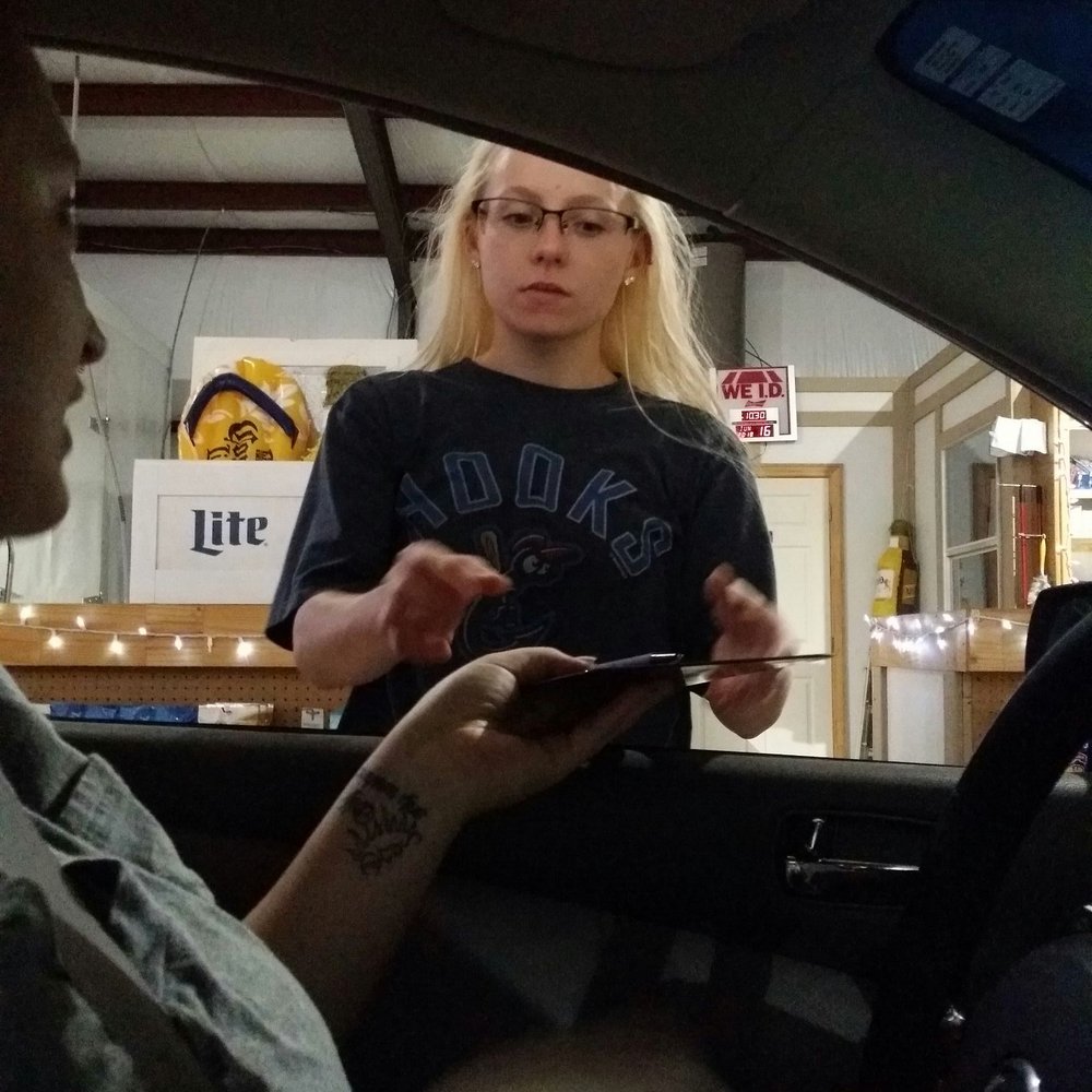 Curb Service - Beer Barn - Beer, Wine & Spirits Near Me - Lampasas, Texas