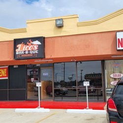 Lico's Bar-B-Que Smokehouse - Lico's Bar-B-Que Smokehouse, Rowlett, TX
