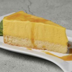 Mango mouse cake