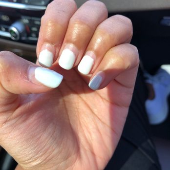 Horizon Nail and Spa - Gel manicure 4 weeks later and still no peeling/chipping!! - Nail Salons Near Me - Edgewater, New Jersey