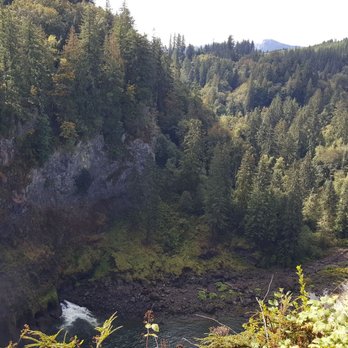 Snoqualmie Falls - Looking to the right of the falls (9/16/18) - Parks Near Me - Snoqualmie, Washington Snoqualmie Falls - Looking to the right of the falls (9/16/18) - Parks Near Me - Snoqualmie, Washington