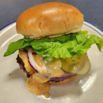 Mccreary's Hospitality - a cheeseburger on a plate - Food Trucks Near Me - Spencer, Iowa Mccreary's Hospitality - a cheeseburger on a plate - Food Trucks Near Me - Spencer, Iowa