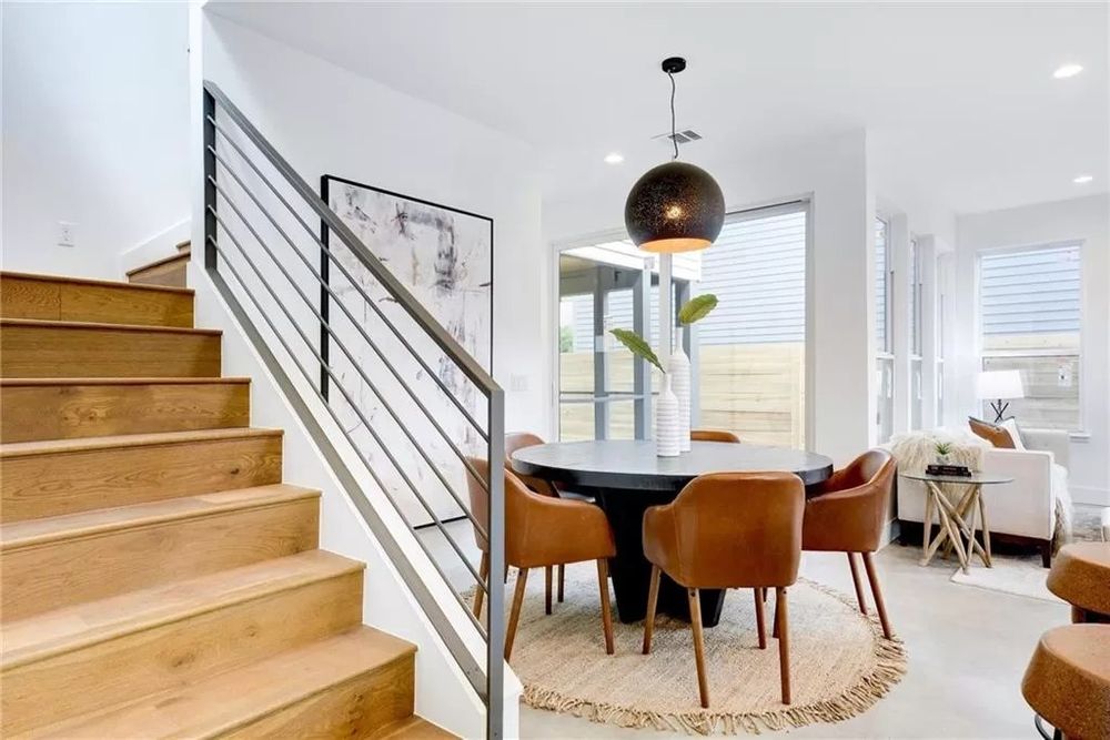 Slide of First Choice Framing, Siding, And Painting