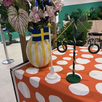 IKEA Restaurant - Table decorations - Breakfast & Brunch Near Me - Emeryville, California