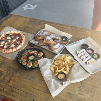 Moodswing - Left my food outside, when I ordered inside. - Venues & Event Spaces Near Me - Denver, Colorado