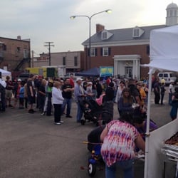 Joe's Street Kitchen - The line at Old Canal Days 2015 in Lockport, IL