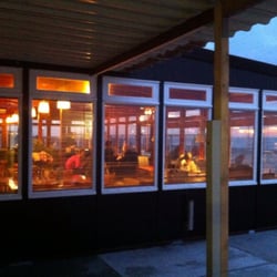 Strandpaviljoen Willy - Vanaf de wc's: dit is wat je ziet wanneer de zon onder is:).