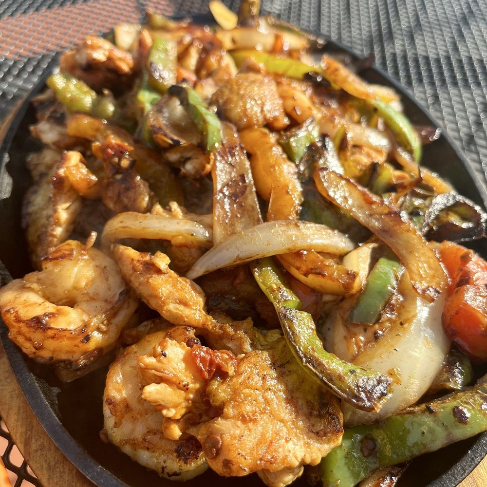Si Senor Mex Mex Grill - Shrimp & Chicken Fajitas - Mexican Near Me - Granite City, Illinois Si Senor Mex Mex Grill - Shrimp & Chicken Fajitas - Mexican Near Me - Granite City, Illinois
