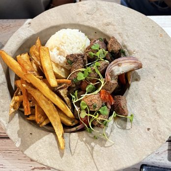 Lima 1535 - Lomo Saltado - Peruvian Near Me - Orlando, Florida