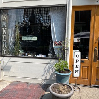 Mon Petit Choux - Bakeries Near Me - Cheviot, Ohio