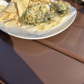 Curtin's Wharf Restaurant - Krabby Dip - American Near Me - Burlington, New Jersey
