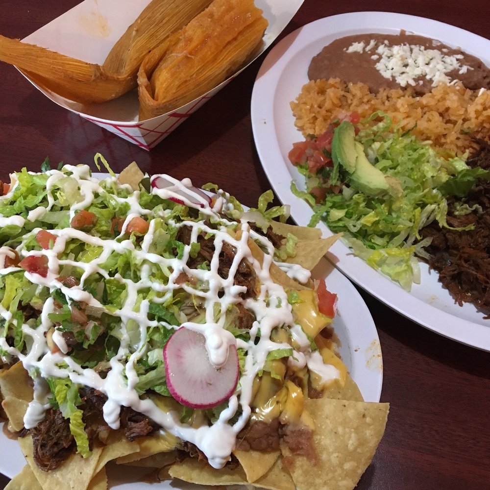 El Pariente Mexican Grill - Super nachos, tamales, barbacoa plate. - Tacos Near Me - White Bear Lake, Minnesota