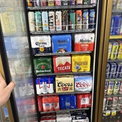 M & M Liquor and Market