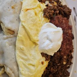 Comes with biscuits and gravy Comes with biscuits and gravy