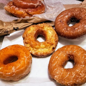 Elias Donut - 3 cake and 1 yeast donuts - Donuts Near Me - Detroit, Michigan Elias Donut - 3 cake and 1 yeast donuts - Donuts Near Me - Detroit, Michigan
