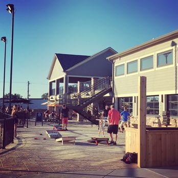 Blind Squirrel - Outdoor games - Sports Bars Near Me - Louisville, Kentucky