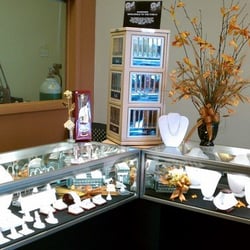 MCJ Jewelers - We carry fine gold & diamond jewelry