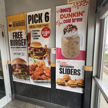 Buffalo Wild Wings - Inside signs - Chicken Wings Near Me - Berwyn, Illinois