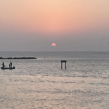 Doc's Seafood & Steaks - Yes the sunsets were free. - Seafood Near Me - Corpus Christi, Texas Doc's Seafood & Steaks - Yes the sunsets were free. - Seafood Near Me - Corpus Christi, Texas