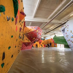 Linie 7 - Blick in den Hauptboulderbereich - Linie 7 in Bremen