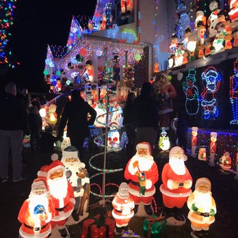 Dyker Heights Christmas Lights - Bus Tours Near Me Dyker Heights Christmas Lights - Bus Tours Near Me