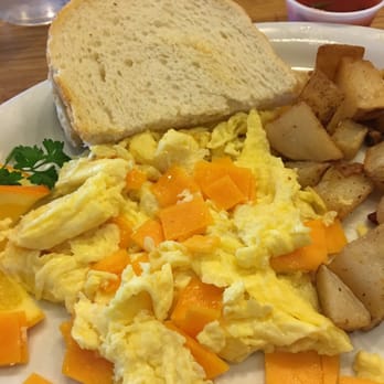 The Corner Store Pub & Grill - I wouldn't serve this to a customer.  But they did. - Pubs Near Me - Park City, Utah