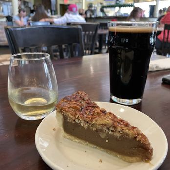 Quarter Celtic Brewpub - Gaelic gold, pecan pie, raspberry pastry stout - Brewpubs Near Me - Albuquerque, New Mexico