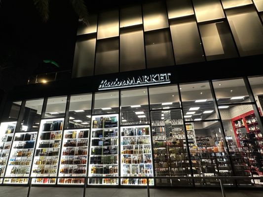 Harbor Market by null