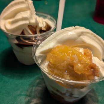 Willhoite's - Ice cream for dessert - Bars Near Me - Grapevine, Texas