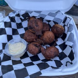 Greentail's Seafood Market and Kitchen - Crabpuppies