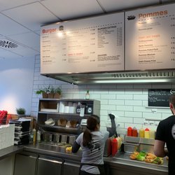 Ruff's Burger - Time for a burger!